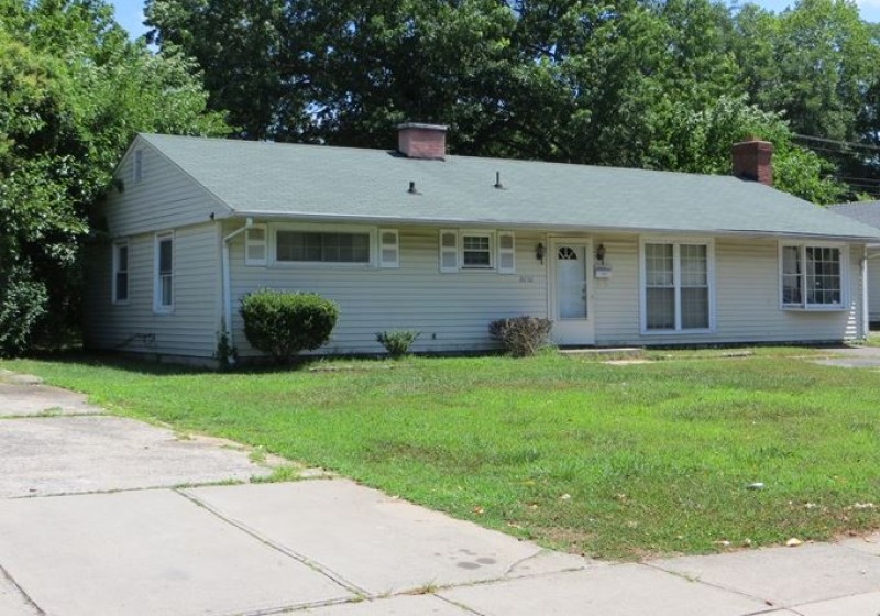 Pre-foreclosed property photo